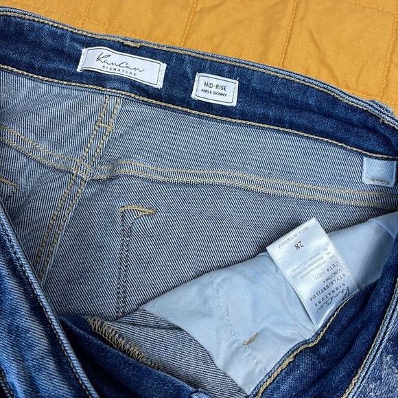 Kancan Signature Jeans - Picture 8 of 9